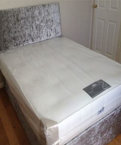 Crushed velvet divan