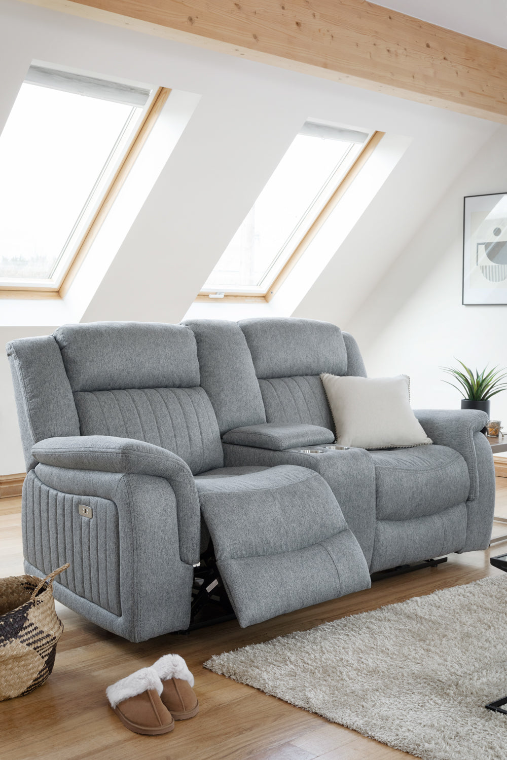 Linden Electric Recliner Sofa Grey 2 Seater - Image 3