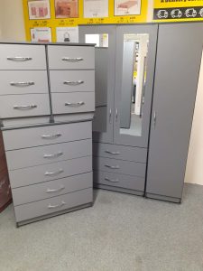 Gents 3 Drawer mirrowed Triple robe With 5 Drawer Chest and 2 Bedsides